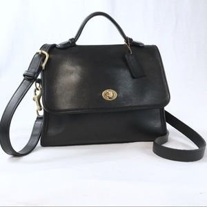 COACH COURT Glove-Tanned Black Leather Crossbody